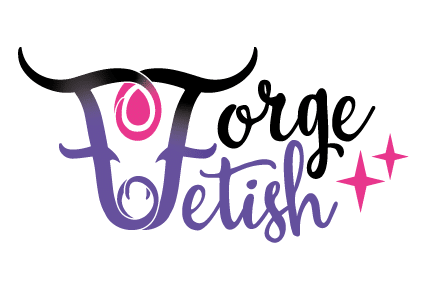 Logo de la société Forge Fetish en couleur violet et noir. le log représente deux lettres F qui forment un taureau.